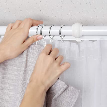 Curtains Installation